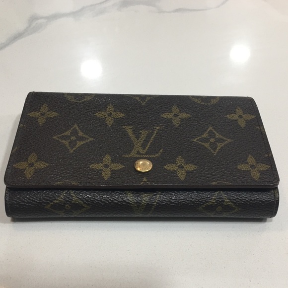 Authentic LV monogram Porte-Monnaie Tresor Wallet - Picture 3 of 17